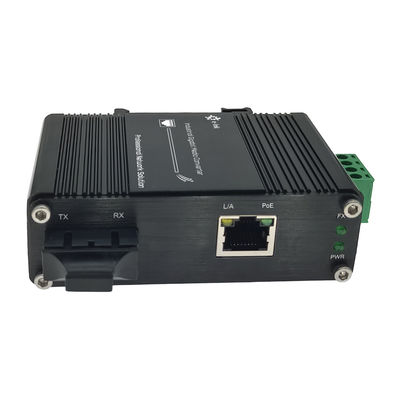 Convertisseur multimédia mini industriel 100BASE-FX à 10/100BASE-T 90W PoE++ avec Ethernet (EEE) à haut rendement énergétique IEEE 802.3az